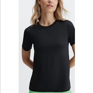 🌿Final Sale Fabletics Black Phoenix Lite Shirt Sleeve‎ Top